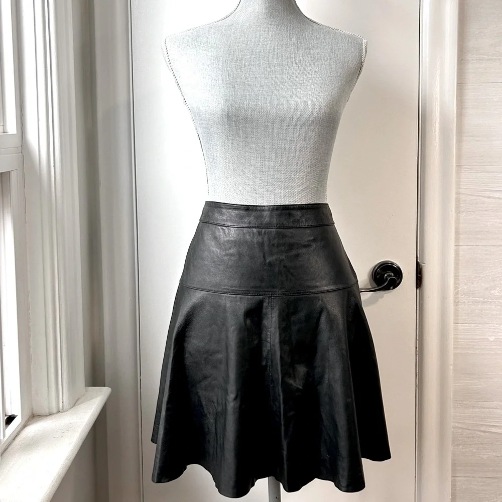 Banana Republic Authentic Leather Short Skirt Black - Picture 1 of 10